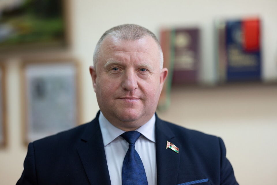 Олег Дьяченко поздравляет с Днем Государственного флага, Государственного герба и Государственного гимна Республики Беларусь